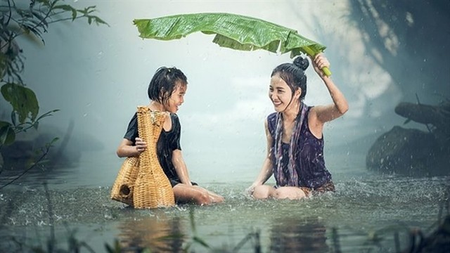 বৃষ্টির পানিতে গোসল করার উপকারিতা!